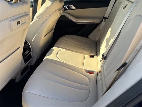 Used 2020 BMW X5 sDrive40i w/ Premium Package image 12