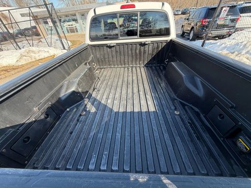 Used 2014 Toyota Tacoma 4x4 Access Cab V6 w/ TRD Sport Package image 16