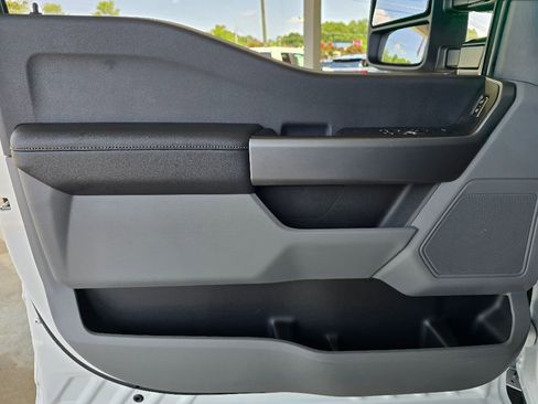 New 2025 Ford F550 4x4 Regular Cab Super Duty image 6