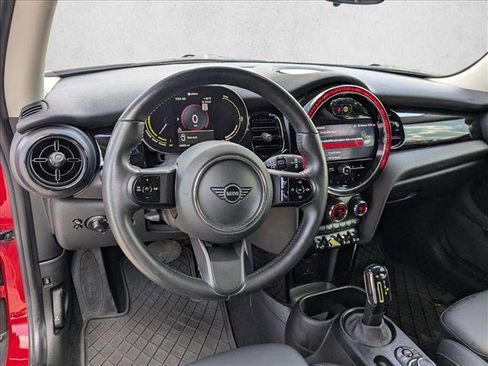 Used 2022 MINI Cooper SE image 19