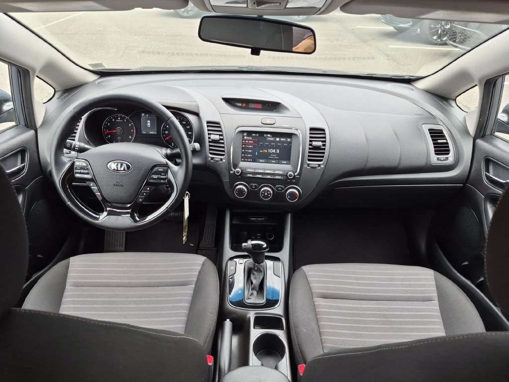 Used 2017 Kia Forte S FWD image 20