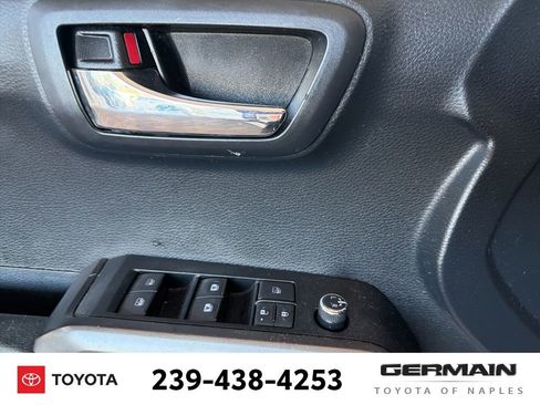 Used 2018 Toyota Tacoma TRD Sport w/ Technology Package image 21