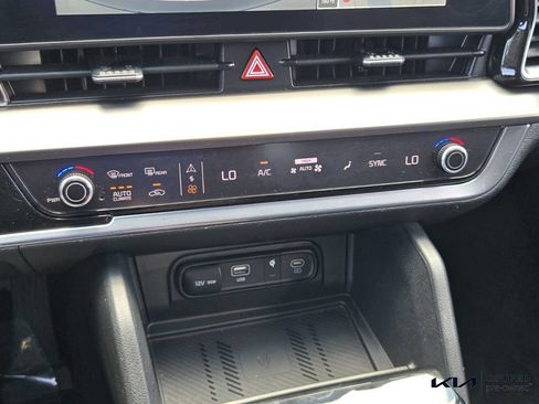 Certified 2024 Kia Sportage EX FWD image 24
