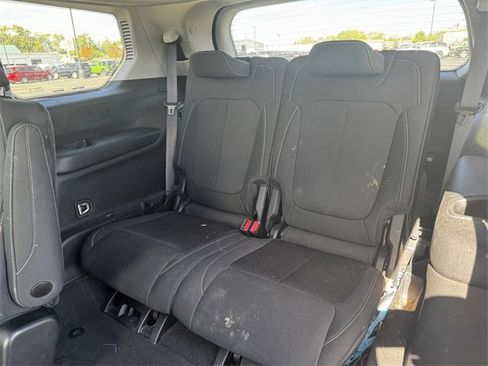 Certified 2023 Jeep Grand Cherokee L Laredo image 22