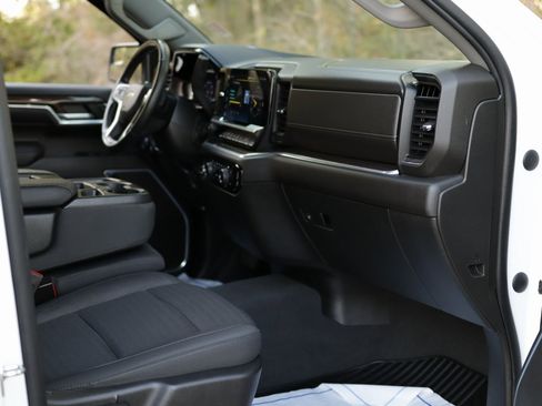 Certified 2022 Chevrolet Silverado 1500 LT image 30