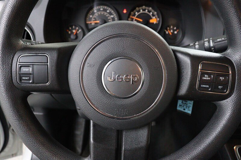 Used 2016 Jeep Patriot Sport w/ Power Value Group AWD/4WD image 10