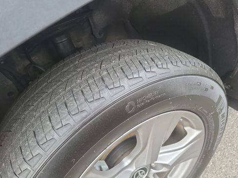 Used 2024 Toyota RAV4 XLE image 26