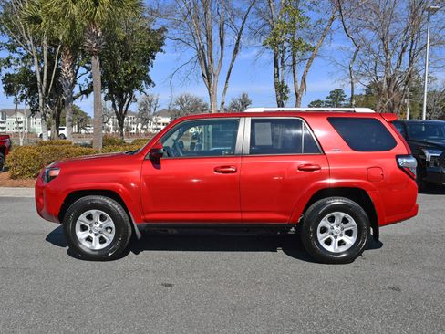 Used 2017 Toyota 4Runner SR5 image 2