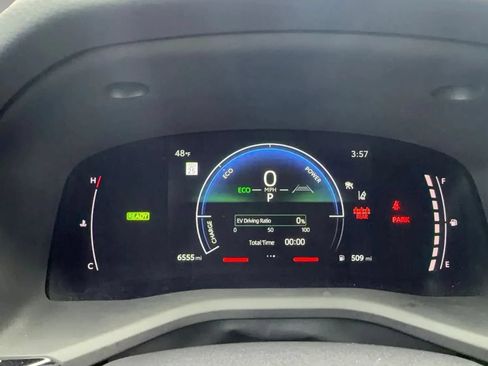 Used 2025 Toyota Camry SE AWD/4WD image 12