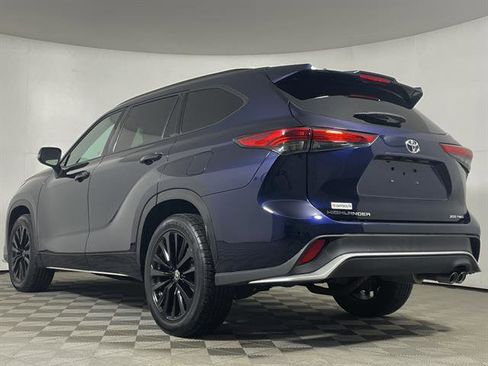 Used 2023 Toyota Highlander XSE image 5