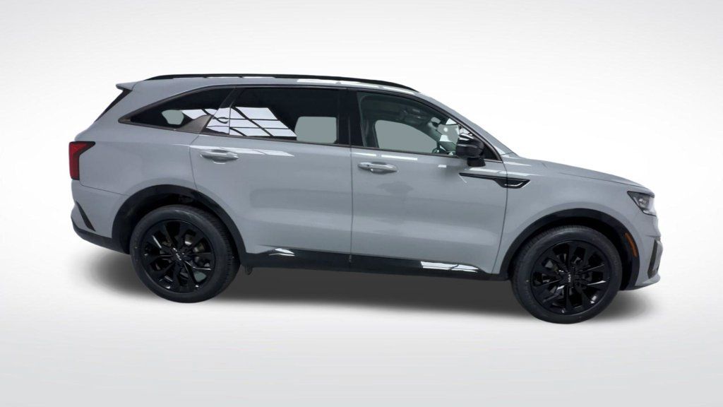 Used 2022 Kia Sorento SX FWD image 9