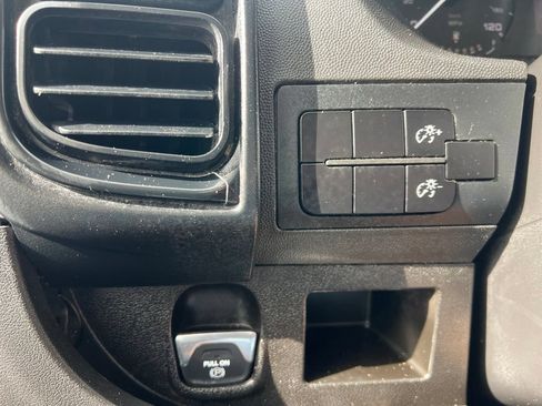 Used 2023 RAM ProMaster 2500 FWD image 34