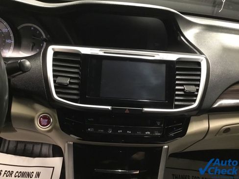 Used 2017 Honda Accord EX-L image 50