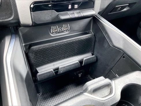 Used 2024 RAM 1500 Laramie AWD/4WD image 32