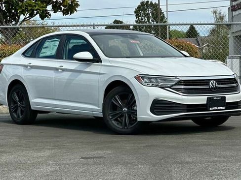 New 2024 Volkswagen Jetta SE image 2