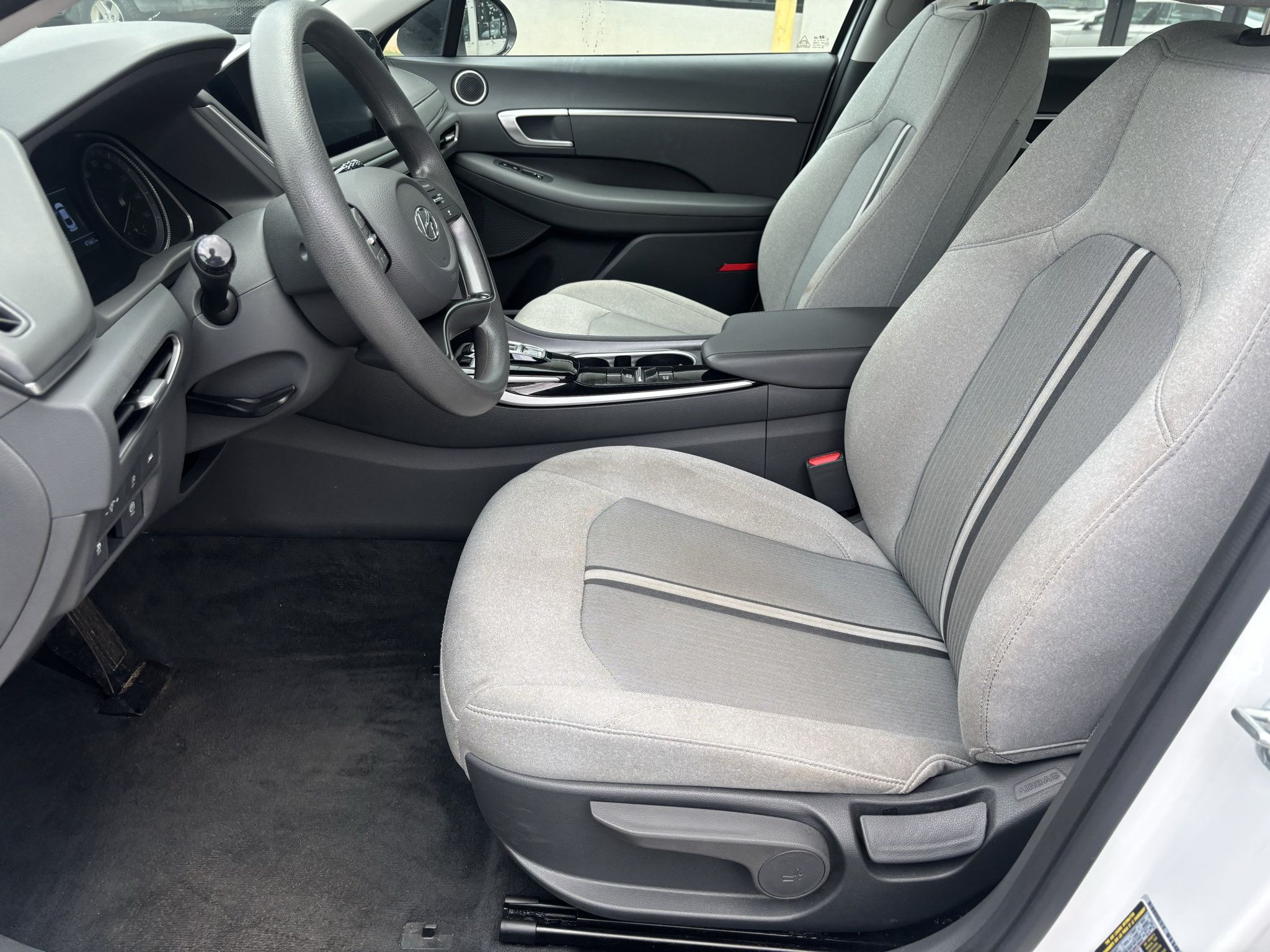 Used 2022 Hyundai Sonata SE FWD image 11