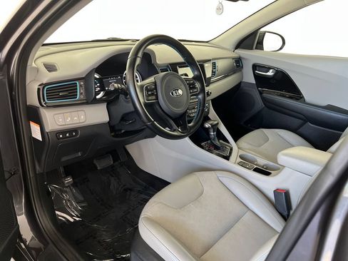 Used 2019 Kia Niro EX FWD image 19