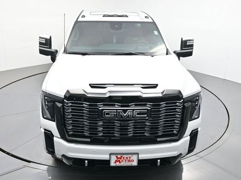 New 2026 GMC Sierra 3500 Denali Ultimate image 4