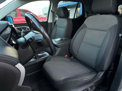 Used 2021 Chevrolet Traverse LT image 14