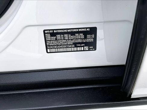 Used 2025 BMW X5 xDrive40i w/ Parking Assistance Package AWD/4WD image 17