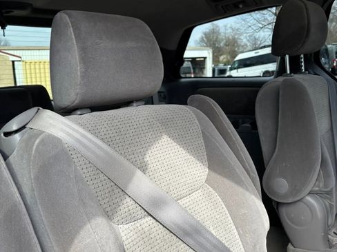 Used 2008 Toyota Sienna LE image 48
