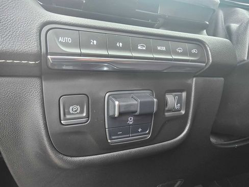 Used 2021 Cadillac Escalade Sport w/ Driver Assist Tech Package image 28