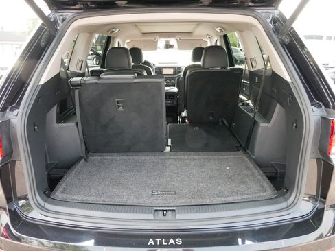 Used 2021 Volkswagen Atlas SEL image 18