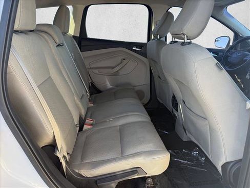 Used 2018 Ford Escape SE image 19