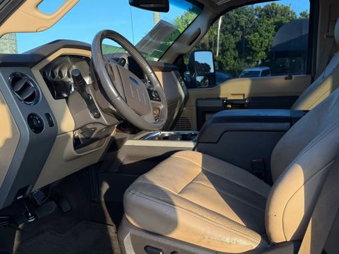 Used 2016 Ford F250 Lariat w/ Lariat Ultimate Package AWD/4WD image 11