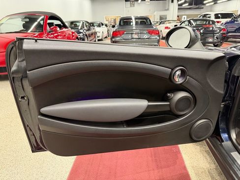 Used 2012 MINI Cooper Convertible image 17