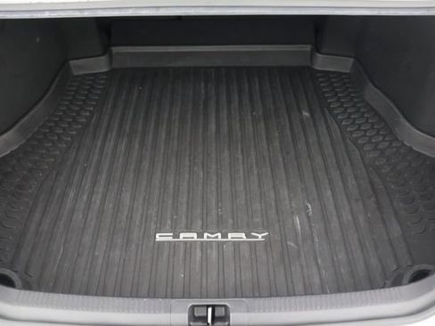 Used 2018 Toyota Camry LE FWD image 18