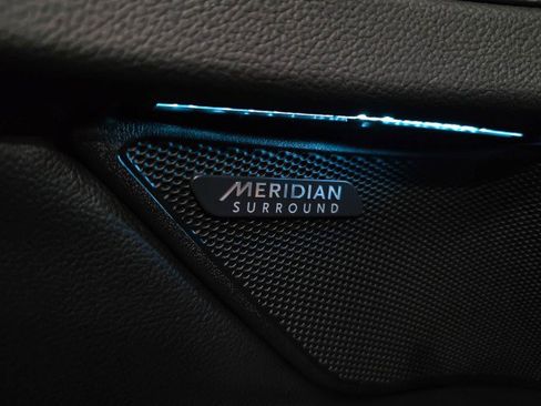 Used 2017 Jaguar XF R-Sport image 31