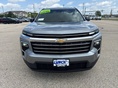 Used 2025 Chevrolet Traverse LT AWD/4WD image 7