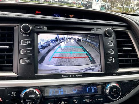 Used 2018 Toyota Highlander Plus image 22