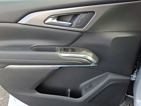 New 2026 Chevrolet Traverse LT image 9