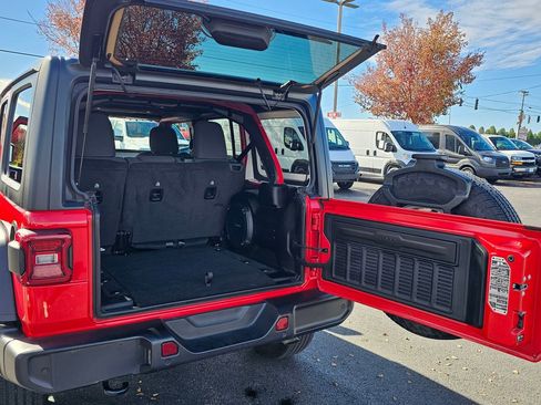 Used 2024 Jeep Wrangler Sport S image 32