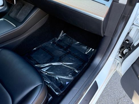 Used 2021 Tesla Model 3 Standard Range Plus image 21