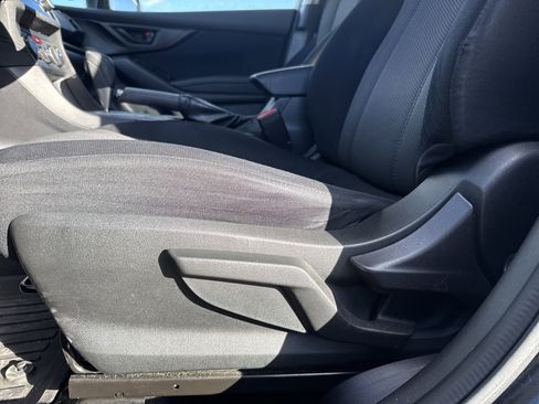 Used 2018 Subaru Crosstrek 2.0i image 16