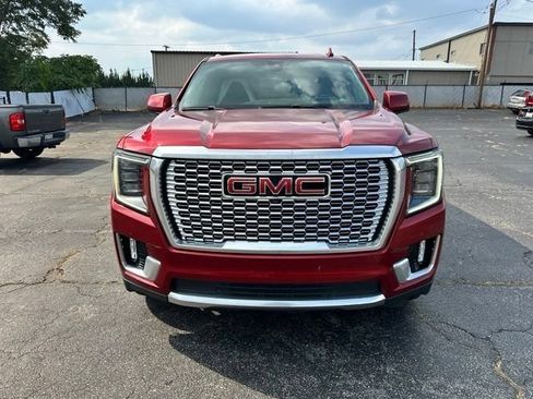 Used 2021 GMC Yukon Denali w/ Denali Premium Package RWD image 3