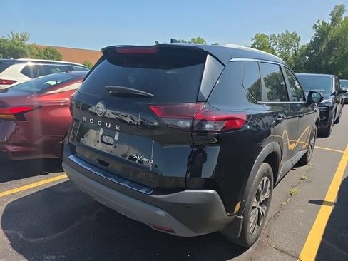 Certified 2023 Nissan Rogue SV w/ SV Premium B Package AWD/4WD image 3