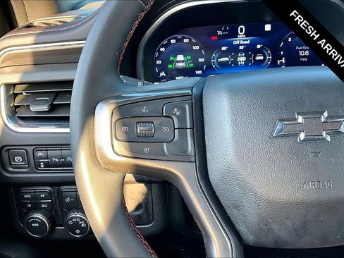 Used 2023 Chevrolet Suburban RST w/ Sport Performance Package AWD/4WD image 13