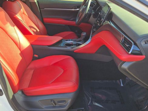 Used 2021 Toyota Camry XSE image 6