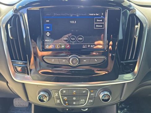 Certified 2023 Chevrolet Traverse LT FWD image 20