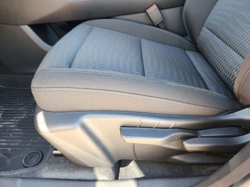 New 2026 Chevrolet Equinox LT image 17