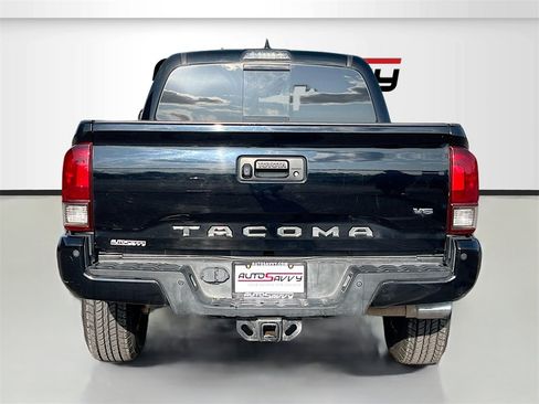 Used 2019 Toyota Tacoma TRD Off-Road image 6