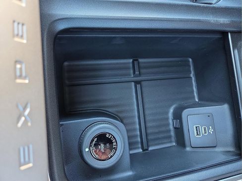 New 2026 Ford Expedition Active image 22