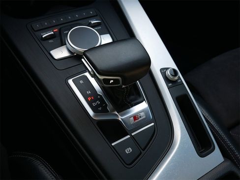 Used 2018 Audi S4 Prestige w/ Prestige Package image 19