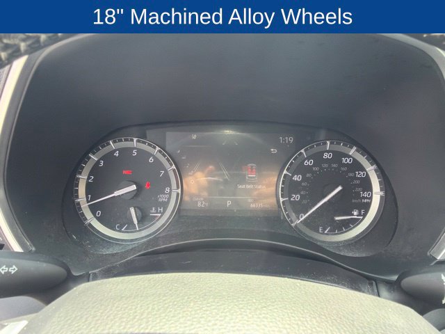 Used 2021 Toyota Highlander XLE AWD/4WD image 16