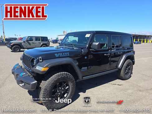 Used 2024 Jeep Wrangler Unlimited AWD/4WD image 1