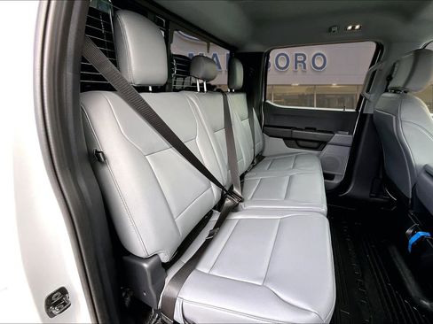 New 2026 Ford Transit 250 148 Medium Roof w/ Load Area Protection Package RWD image 9